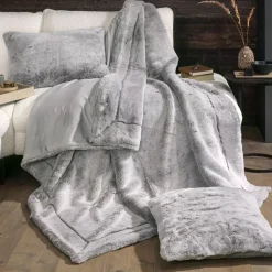 Fellimitat Kissen Fluffy