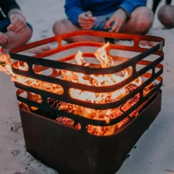 Feuerkorb rostig Cube