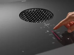 Flächeninduktions-Kochfeld mit integriertem Kochfeldabzug - Umluft, matte Glaskeramik PUXU2R