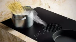 Flächeninduktions-Kochfeld mit integriertem Kochfeldabzug - Umluft, matte Glaskeramik PUXU2R