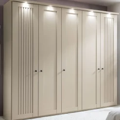 Kranzleiste mit LED-Beleuchtung Linate